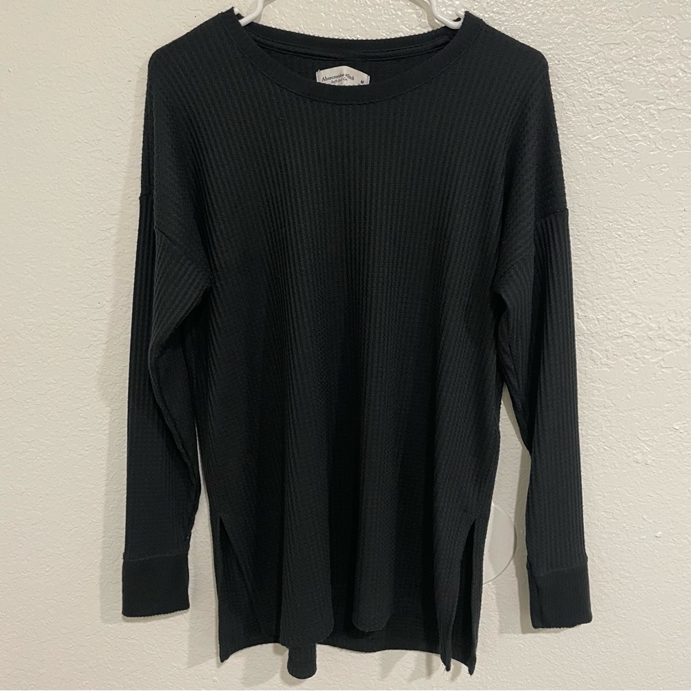 Abercrombie & Fitch (Soft A&F Cozy) Womens Knit Black Long Sleeve Side Slit Top
